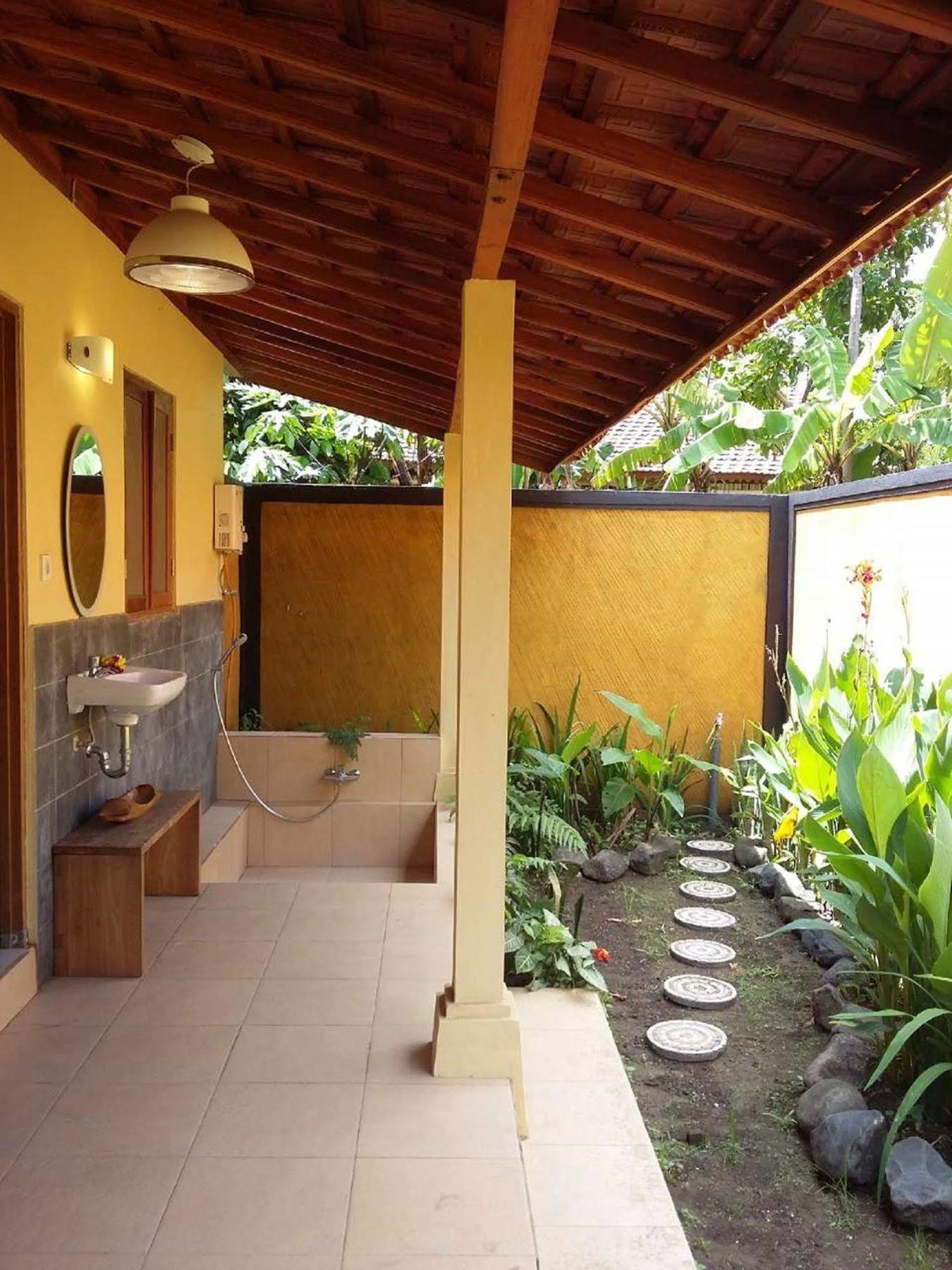 Hotel Bali Bila Bungalow Pabean Buleleng Exterior foto