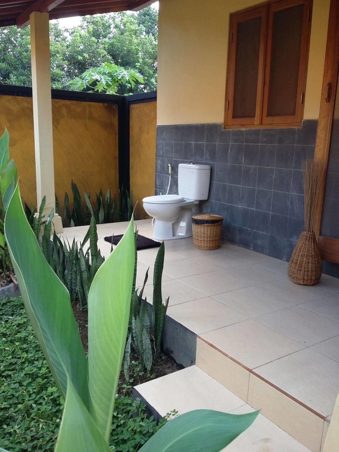 Hotel Bali Bila Bungalow Pabean Buleleng Exterior foto