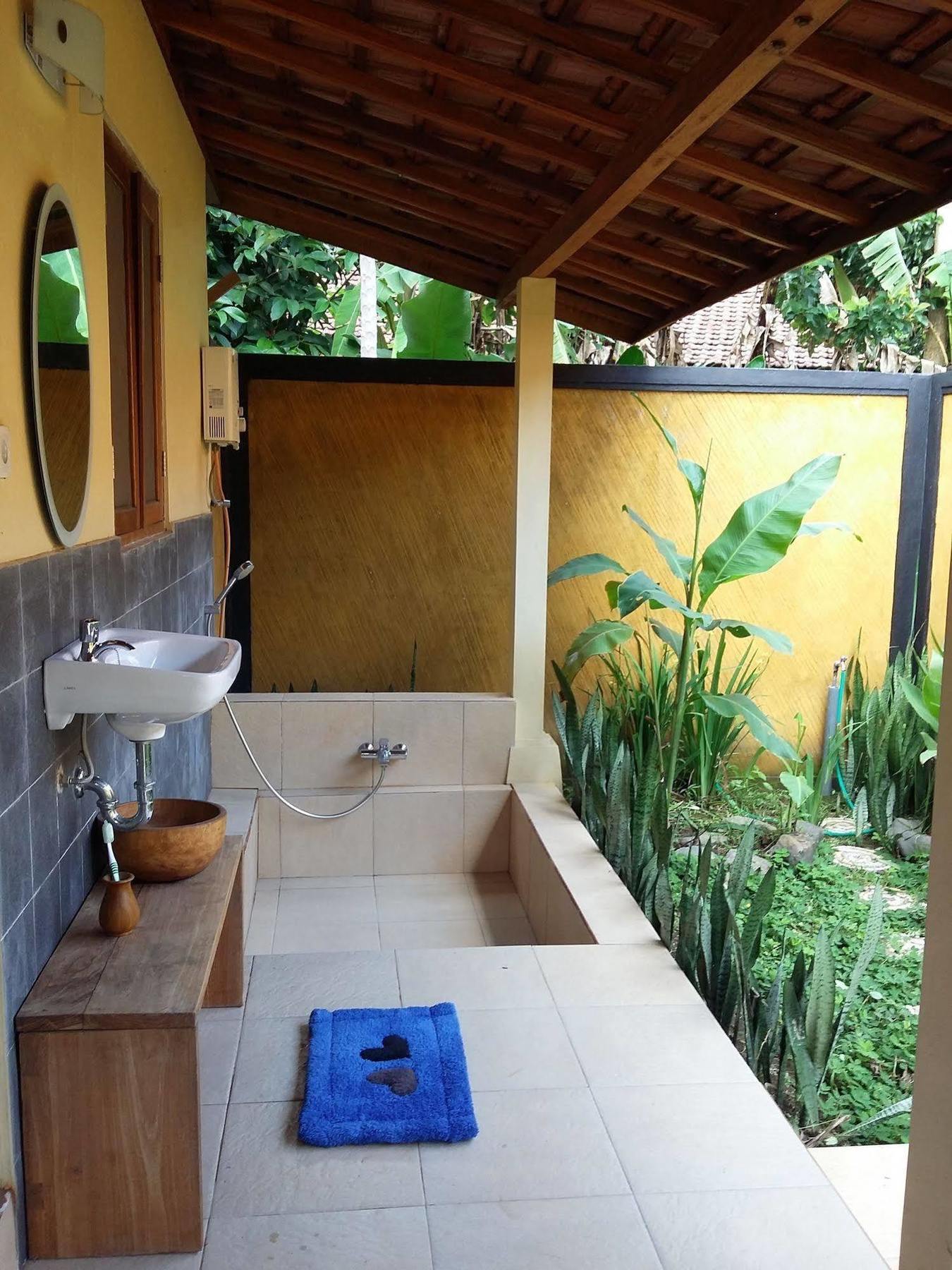 Hotel Bali Bila Bungalow Pabean Buleleng Exterior foto